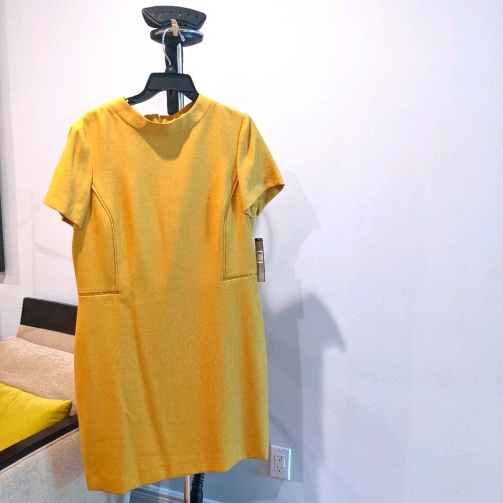 Women's short sleeve dress mustard